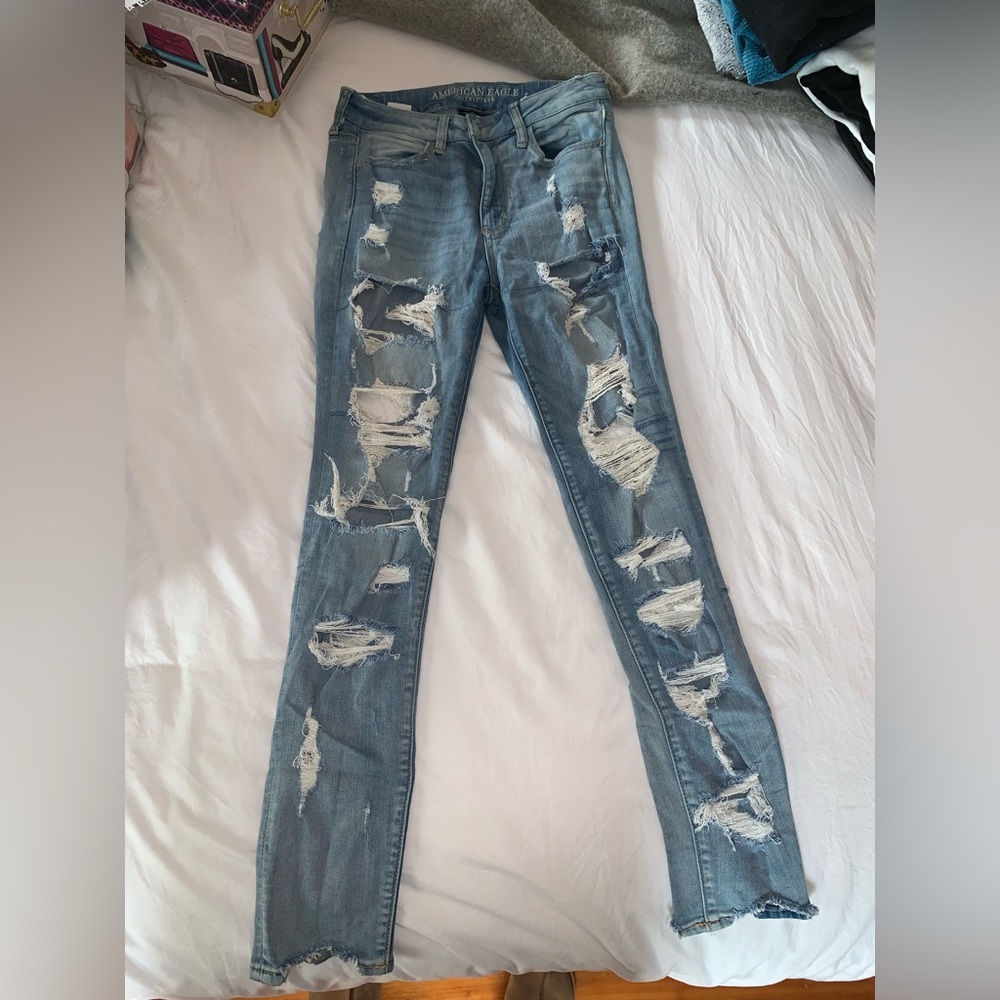 Distressed Jeans: Women’s Size 6
